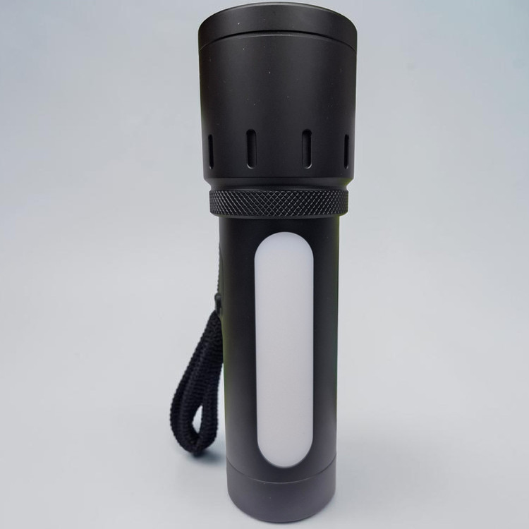 چراغ قوه شارژی چندکاره Ruilang مدل RL-703 مجهز به نمایشگر و مینی لایتهای رنگی با قابلیت پاوربانک | نور فوقالعاده